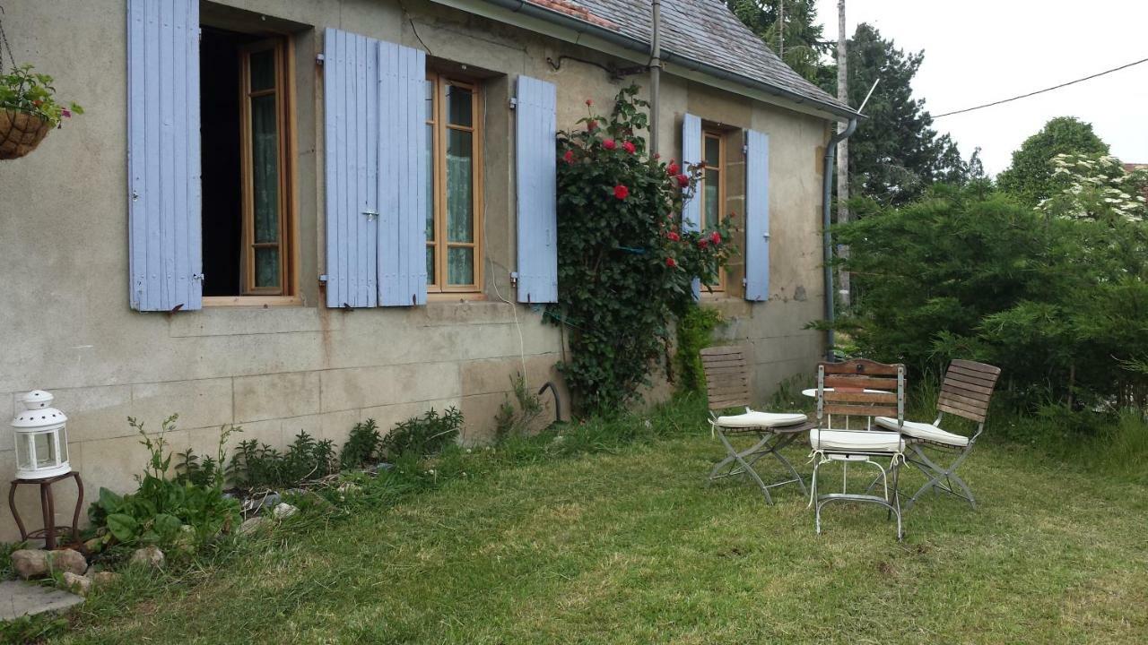 Le Petit Savriere B&B Tronget Exteriér fotografie